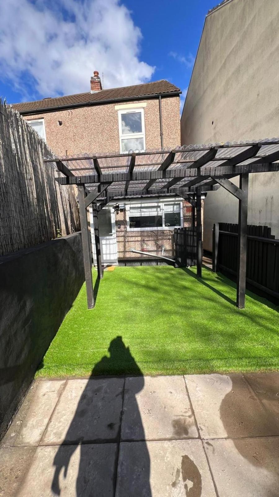 4 Bedrooms Homely House With Garden- Sleeps 9 Comfortably With 6 Comfortable Beds, Free Street Parking, Business Travellers, Contractors, & Holiday-Goers, Coventry, Near All Major Transport Links In Coventry And Motorway Екстериор снимка